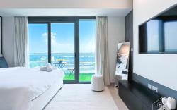 Breath taking Studio with Balcony & Stunning Views
