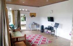 Villa 2 Bungalow 3 Kamar Mandi Pribadi Luas 1500m2
