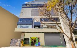 Super Townhouse Oak DLF Newtown