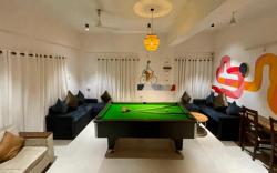 HOSHTEL99 - LUX - Stay, Cowork and Cafe 