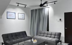 Senai 14pax The Joyous Home Pooltable Airport JPO