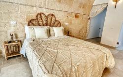 GinPe Luxury Suite