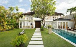 Villa Swarna Seminyak by Nakula