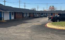 Cole Manor Motel By OYO Love Field Market Center