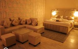 Rama House| Private jacuzzi | 5 BR By Homeyhuts