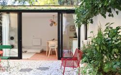 Peaceful flat with yard, Near Duomo