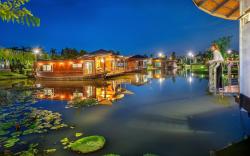 Boat House Boutique Riverside