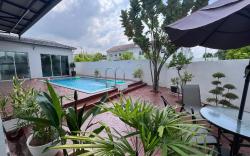 Seribu Dua Villa-Pool.BBQ. 5BR.Ctyd.Wifi.ExToll.