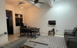 Kelabu Homestay 4 Bedroom 3 Bathroom