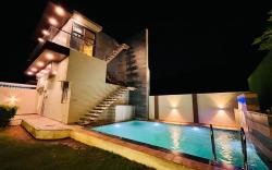 Mount villa