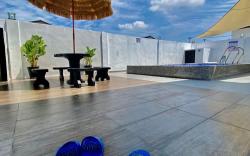 Lapang Tuju Private Pool Homestay