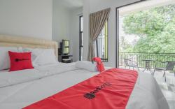 RedDoorz near Sultan Thaha Airport Jambi