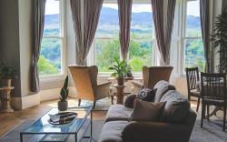 Luxe Cader view stylish interior