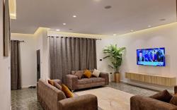 NPJ 4 Bedroom Fully furnished Apartment in Uyo
