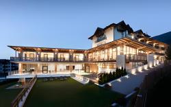 Corona Dolomites Hotel