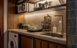 The Urban Resort:Modernist Studio 1B by Circadian