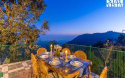 StayVista at Cloudview Villa