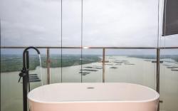 Dip in Bathtub with Amazing Seaview | Danga Bay