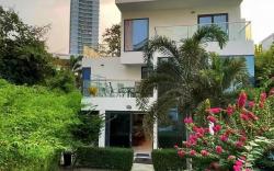 Youth Journey Six-Bedroom Pool Villa