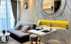 One Bedroom Apartment Taman Anggrek Residences F56