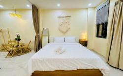Cozy Homestay in Old Quarter with Private balcony