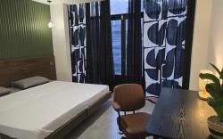 Modern Retro @ Heart of Poblacion & Rockwell B01