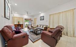 Cascade Castle Spacez Luxury Villa Homestay