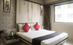 Capital O 661 Hotel Regal Inn