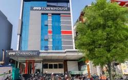 Townhouse South Tukoganj