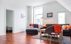 Penthouse by Brosundet, Free Parking Space