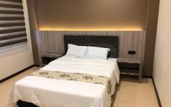 BB HOMESTAY (shoplot)