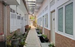 Bu Sepuh GuestHouse