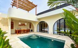 Esha Private Pool Villas by AGATA