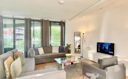 Sleek 3-BR flat in Southwark, Borough | The Shard