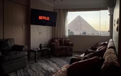 King Cheops pyramids view apartment 