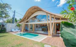 Barmeki/Tropical Bamboo - 2BR Villa in Canggu