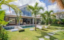 Tropical Palms Villa - 4BR Villa in Kerobokan