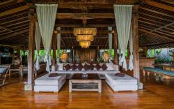 Sylvia Villa - 5BR Spacious Wooden Villa