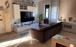 Cozy apartment Napoli with kitchen and terrace