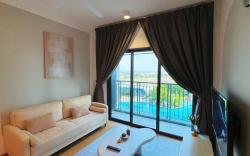 Splash Mania Air-Con Suite with Bluey Pool View