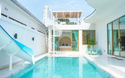 White Villa Jomtien Beach