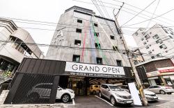 Hotel A