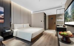 Atour Hotel Chongqing Liangjiang Happiness Plaza