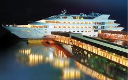 Vintage Luxury Yacht Hotel