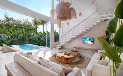 Luxury Twin Villas – 6BR, 2 Pools Walk to La Brisa