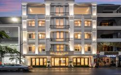 Elegant Hotel