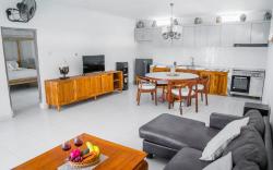 Bali Invest Living - Apartment with kitchen 7/1