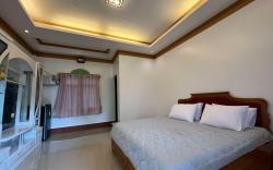 LOBOC Airbnb Traveller's Inn