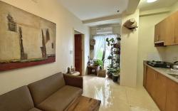 Centrally located Budget Apartment with Kitchen 