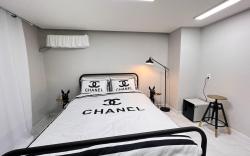 Dog-friendly forest walk accommodation Room 305